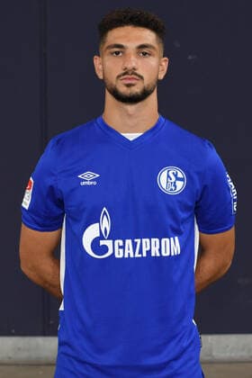 Kerim Calhanoglu; FC Schalke 04; 1.BL, Porträttermin 2021 2022 Gelsenkirchen Nordrhein-Westfalen Deutschland
