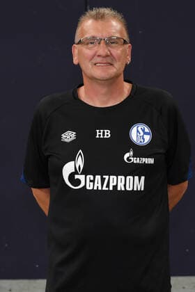 Zeugwart Holger Blumenstein; FC Schalke 04; 1.BL, Porträttermin 2021 2022 Gelsenkirchen Nordrhein-Westfalen Deutschland