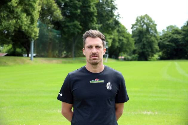 Trainer Thomas Stamm (Freiburg) beim SC Freiburg II - Saison 2021 22 SC Freiburg II - Saison 2021 22 Freiburg Copyright: xHahnex Eibner-Pressefotox EP_joha