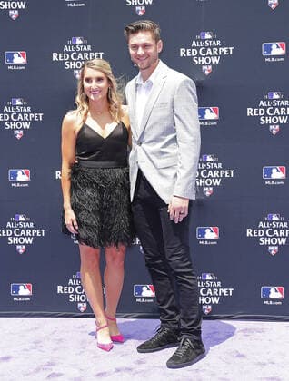 New York Mets Taijuan Walker poses with his wife during the MLB, Baseball Herren, USA All-Star Red Carpet Show at Coors Field in Denver, Colorado, on Tuesday, July 13, 2021.  DEN20210713530 BOBxSTRONG