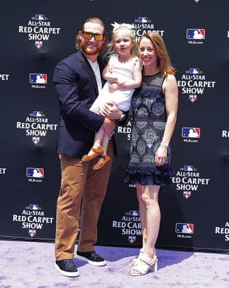 Chicago Cubs Craig Kimbrel poses with his family during the MLB, Baseball Herren, USA All-Star Red Carpet Show at Coors Field in Denver, Colorado, on Tuesday, July 13, 2021.  DEN20210713532 BOBxSTRONG