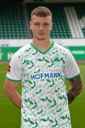 07.07.2021 - SpVgg Greuther Fürth ( Kleeblatt Spielvereinigung ) - 1. Fussball Bundesliga - Saison 2021 2022 - Fototermin Porträttermin - - Einzelbild Einzelfoto Portrait Porträt Kopfbild - Robin Kehr (7, SpVgg Greuther Fürth )