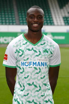07.07.2021 - SpVgg Greuther Fürth ( Kleeblatt Spielvereinigung ) - 1. Fussball Bundesliga - Saison 2021 2022 - Fototermin Porträttermin - - Einzelbild Einzelfoto Portrait Porträt Kopfbild - Dickson Abiama (11, SpVgg Greuther Fürth )