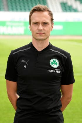07.07.2021 - SpVgg Greuther Fürth ( Kleeblatt Spielvereinigung ) - 1. Fussball Bundesliga - Saison 2021 2022 - Fototermin Porträttermin - - Einzelbild Einzelfoto Portrait Porträt Kopfbild - Dr. Pascal Oppel (Teamarzt SpVgg Greuther Fürth )