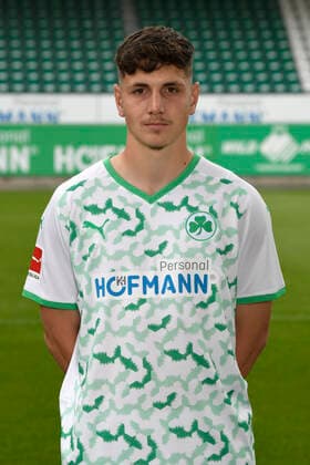 07.07.2021 - SpVgg Greuther Fürth ( Kleeblatt Spielvereinigung ) - 1. Fussball Bundesliga - Saison 2021 2022 - Fototermin Porträttermin - - Einzelbild Einzelfoto Portrait Porträt Kopfbild - Elias Kratzer (29, SpVgg Greuther Fürth )