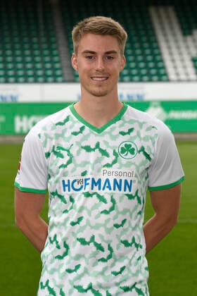 07.07.2021 - SpVgg Greuther Fürth ( Kleeblatt Spielvereinigung ) - 1. Fussball Bundesliga - Saison 2021 2022 - Fototermin Porträttermin - - Einzelbild Einzelfoto Portrait Porträt Kopfbild - Gian Luca Gian-Luca Itter (27, SpVgg Greuther Fürth )