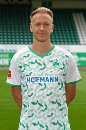 07.07.2021 - SpVgg Greuther Fürth ( Kleeblatt Spielvereinigung ) - 1. Fussball Bundesliga - Saison 2021 2022 - Fototermin Porträttermin - - Einzelbild Einzelfoto Portrait Porträt Kopfbild - Havard Nielsen (16, SpVgg Greuther Fürth )