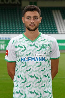 07.07.2021 - SpVgg Greuther Fürth ( Kleeblatt Spielvereinigung ) - 1. Fussball Bundesliga - Saison 2021 2022 - Fototermin Porträttermin - - Einzelbild Einzelfoto Portrait Porträt Kopfbild - Maximilian Bauer (4, SpVgg Greuther Fürth )