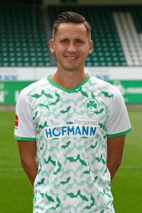 07.07.2021 - SpVgg Greuther Fürth ( Kleeblatt Spielvereinigung ) - 1. Fussball Bundesliga - Saison 2021 2022 - Fototermin Porträttermin - - Einzelbild Einzelfoto Portrait Porträt Kopfbild - Paul Seguin (33, SpVgg Greuther Fürth )
