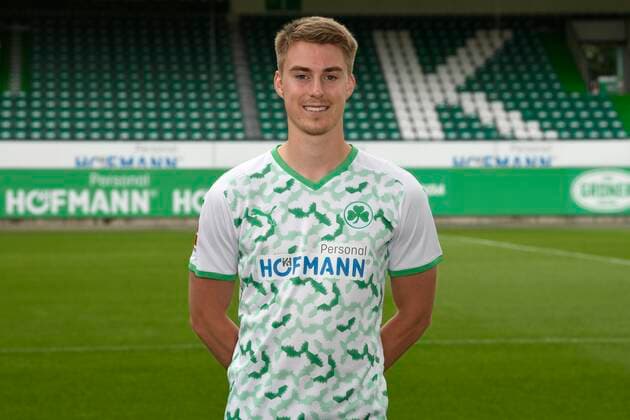 07.07.2021 - SpVgg Greuther Fürth ( Kleeblatt Spielvereinigung ) - 1. Fussball Bundesliga - Saison 2021 2022 - Fototermin Porträttermin - - Einzelbild Einzelfoto Portrait Porträt Kopfbild - Gian Luca Gian-Luca Itter (27, SpVgg Greuther Fürth )