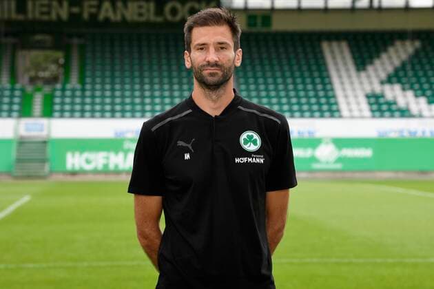 07.07.2021 - SpVgg Greuther Fürth ( Kleeblatt Spielvereinigung ) - 1. Fussball Bundesliga - Saison 2021 2022 - Fototermin Porträttermin - - Einzelbild Einzelfoto Portrait Porträt Kopfbild - Andre Mijatovic (Co-Trainer SpVgg Greuther Fürth )