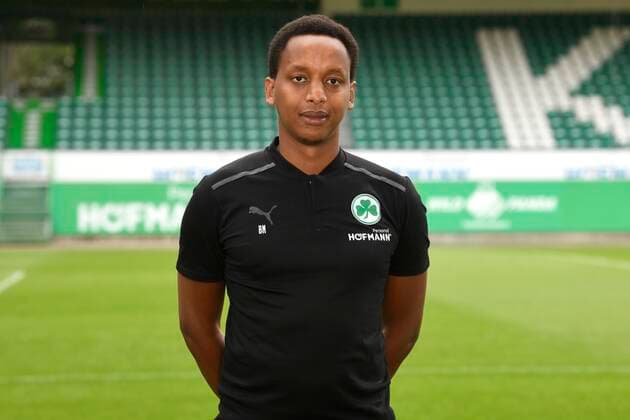 07.07.2021 - SpVgg Greuther Fürth ( Kleeblatt Spielvereinigung ) - 1. Fussball Bundesliga - Saison 2021 2022 - Fototermin Porträttermin - - Einzelbild Einzelfoto Portrait Porträt Kopfbild - Benjamin Ngarambe (Physio SpVgg Greuther Fürth )