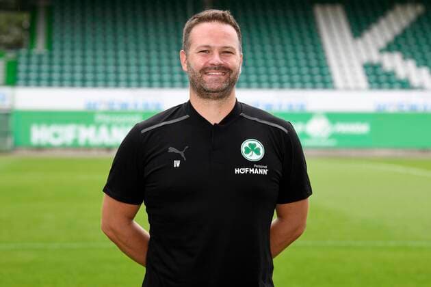 07.07.2021 - SpVgg Greuther Fürth ( Kleeblatt Spielvereinigung ) - 1. Fussball Bundesliga - Saison 2021 2022 - Fototermin Porträttermin - - Einzelbild Einzelfoto Portrait Porträt Kopfbild - Daniel Wiegand (Team-Koordinator Zeugwart SpVgg Greuther Fürth )