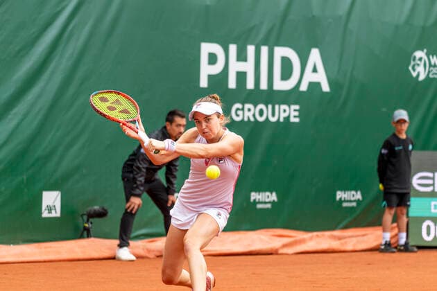 Switzerland: 16th final Lausanne 2021 tennis tournament WTA, Tennis Damen 250 Lausanne Switzerland, 07 14 2021: Francesca Di Lorenzo of the United States is in action during the 16th final, Lausanne 2021 tennis tournament WTA 250 Lausanne Switzerland Copyright: EricxDubost
