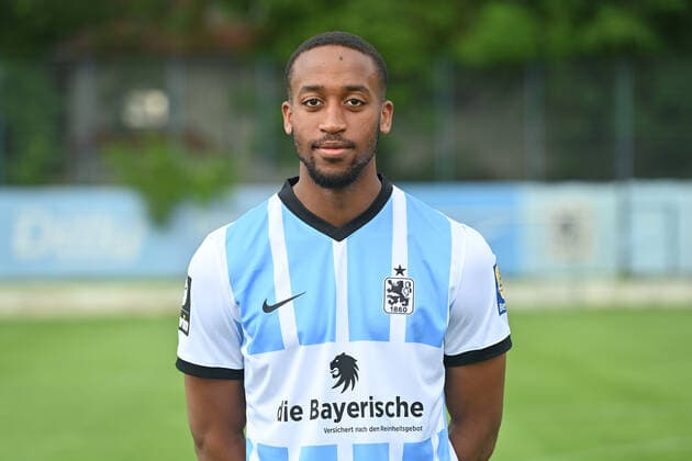 JOHANN NGOUNOU DJAYO (TSV 1860 Muenchen), 3.Liga,Portraettermin 2021 2022