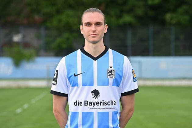 Tim LINSBICHLER (TSV 1860 Muenchen), 3.Liga,Portraettermin 2021 2022