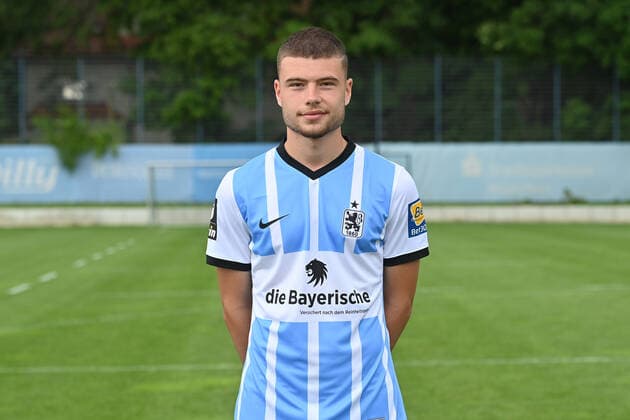 Nathan WICHT (TSV 1860 Muenchen) 3.Liga,Portraettermin 2021 2022