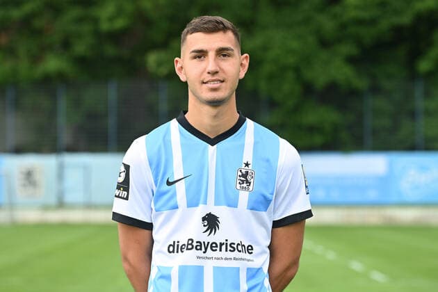 Semi BELKAHIA (TSV 1860 Muenchen), 3.Liga,Portraettermin 2021 2022