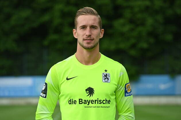 Marco Hiller,Torwart (1860 Muenchen), 3.Liga,Portraettermin 2021 2022
