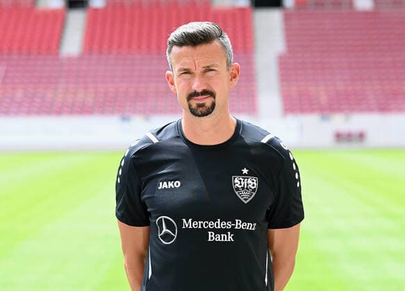 FUSSBALL 1. BUNDESLIGA SAISON 2021 2022 12.07.2021 Fototermin beim VfB Stuttgart in der Mercedes Benz Arena: Leiter Rehabilitation Martin Franz