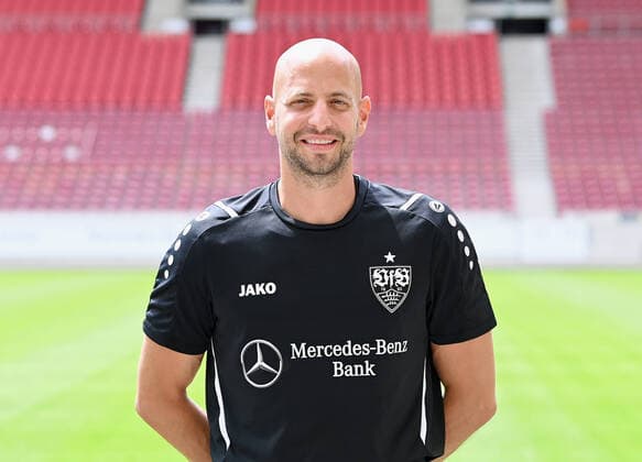 FUSSBALL 1. BUNDESLIGA SAISON 2021 2022 12.07.2021 Fototermin beim VfB Stuttgart in der Mercedes Benz Arena: Torwart Trainer Steffen Krebs