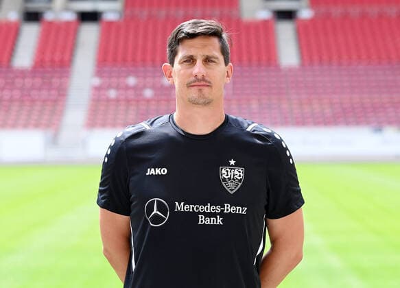 FUSSBALL 1. BUNDESLIGA SAISON 2021 2022 12.07.2021 Fototermin beim VfB Stuttgart in der Mercedes Benz Arena: Physiotherapeut Manuel Roth