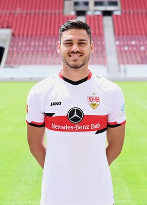 FUSSBALL 1. BUNDESLIGA SAISON 2021 2022 12.07.2021 Fototermin beim VfB Stuttgart in der Mercedes Benz Arena: Konstantinos Mavropanos