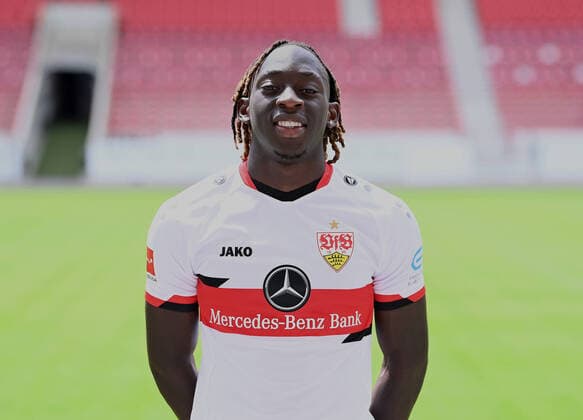 FUSSBALL 1. BUNDESLIGA SAISON 2021 2022 12.07.2021 Fototermin beim VfB Stuttgart in der Mercedes Benz Arena: Tanguy Coulibaly