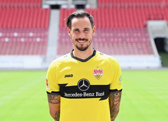 FUSSBALL 1. BUNDESLIGA SAISON 2021 2022 12.07.2021 Fototermin beim VfB Stuttgart in der Mercedes Benz Arena: Torwart Jens Grahl