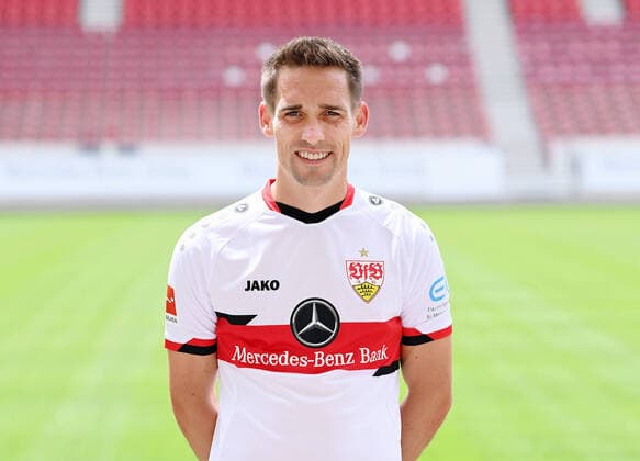 FUSSBALL 1. BUNDESLIGA SAISON 2021 2022 12.07.2021 Fototermin beim VfB Stuttgart in der Mercedes Benz Arena: Philipp Klement
