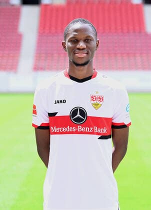 FUSSBALL 1. BUNDESLIGA SAISON 2021 2022 12.07.2021 Fototermin beim VfB Stuttgart in der Mercedes Benz Arena: Alkhaly Momo Cisse