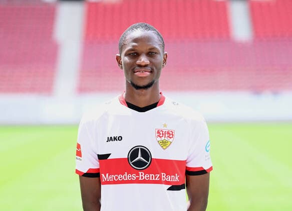 FUSSBALL 1. BUNDESLIGA SAISON 2021 2022 12.07.2021 Fototermin beim VfB Stuttgart in der Mercedes Benz Arena: Alkhaly Momo Cisse