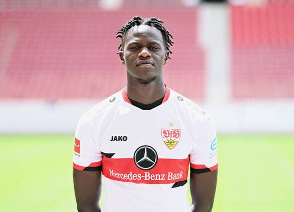 FUSSBALL 1. BUNDESLIGA SAISON 2021 2022 12.07.2021 Fototermin beim VfB Stuttgart in der Mercedes Benz Arena: Naouirou Ahamada