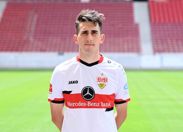 FUSSBALL 1. BUNDESLIGA SAISON 2021 2022 12.07.2021 Fototermin beim VfB Stuttgart in der Mercedes Benz Arena: Oemer Faruk Beyaz