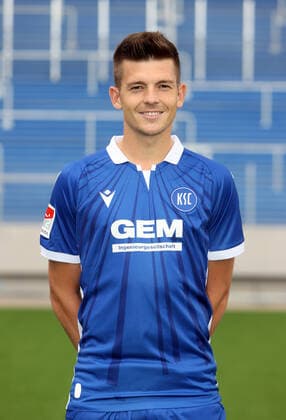 Karlsruher SC Portraittermin Saison 2021 2022 Marvin Wanitzek, Karlsruher SC, 2. Bundesliga, Porträttermin 2021 2022.
