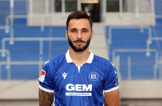 Karlsruher SC Portraittermin Saison 2021 2022 Fabian Schleusener, Karlsruher SC, 2. Bundesliga, Porträttermin 2021 2022.