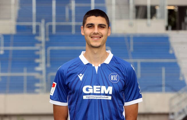 Karlsruher SC Portraittermin Saison 2021 2022 Lazar Mirkovic, Karlsruher SC, 2. Bundesliga, Porträttermin 2021 2022.