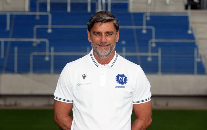 Karlsruher SC Portraittermin Saison 2021 2022 Oliver Kreuzer (Geschäftsführer , Karlsruher SC, 2. Bundesliga, Porträttermin 2021 2022.