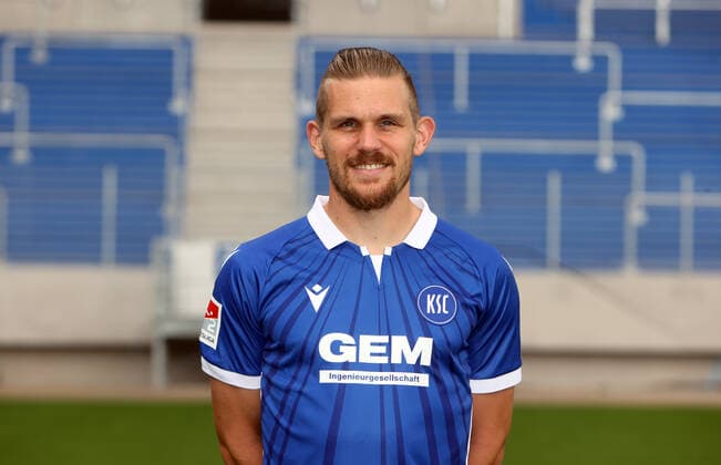 Karlsruher SC Portraittermin Saison 2021 2022 Sebastian Jung, Karlsruher SC, 2. Bundesliga, Porträttermin 2021 2022.