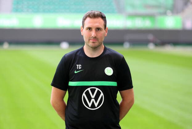 VfL Fototermin Wolfsburg, 13.07.2021, FUßBALL - VfL Wolfsburg, Bundesliga, Fototermin, Saison 2021 2022. Videoanalyst Tim Cezanne (VfL Wolfsburg) Wolfsburg