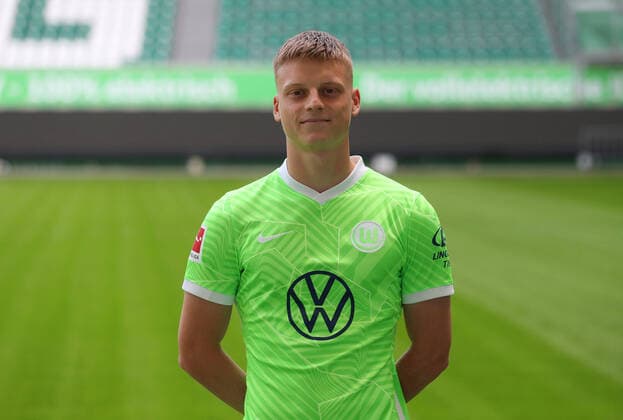 VfL Fototermin Wolfsburg, 13.07.2021, FUßBALL - VfL Wolfsburg, Bundesliga, Fototermin, Saison 2021 2022. Jannis Lang (VfL Wolfsburg) Wolfsburg