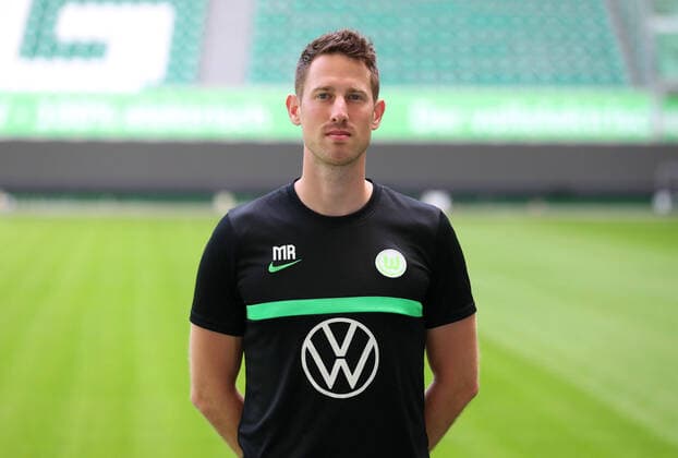 VfL Fototermin Wolfsburg, 13.07.2021, FUßBALL - VfL Wolfsburg, Bundesliga, Fototermin, Saison 2021 2022. Videoanalyst Martin Raschik (VfL Wolfsburg) Wolfsburg