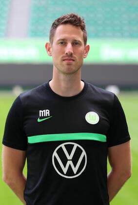 VfL Fototermin Wolfsburg, 13.07.2021, FUßBALL - VfL Wolfsburg, Bundesliga, Fototermin, Saison 2021 2022. Videoanalyst Martin Raschik (VfL Wolfsburg) Wolfsburg