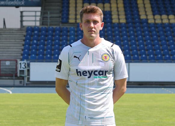 Yannik Bangsow ; Eintracht Braunschweig; 3.Liga, Portraettermin 2021 2022