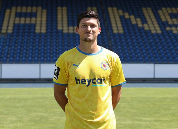 Jannis Nikolaou ; Eintracht Braunschweig; 3.Liga, Portraettermin 2021 2022