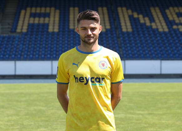Maurice Multhaup ; Eintracht Braunschweig; 3.Liga, Portraettermin 2021 2022