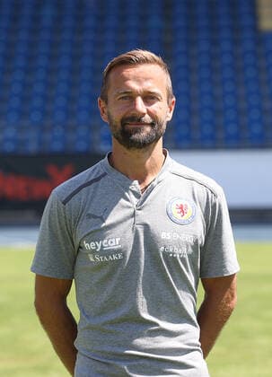 Cheftrainer Michael Schiele ; Eintracht Braunschweig; 3.Liga, Portraettermin 2021 2022