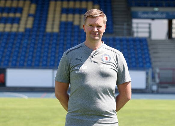 Team-Manager Holm Stelzer; Eintracht Braunschweig; 3.Liga, Portraettermin 2021 2022