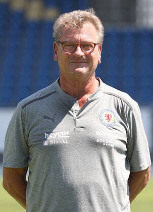 Zeugwart und Busfahrer Christian Skolik; Eintracht Braunschweig; 3.Liga, Portraettermin 2021 2022