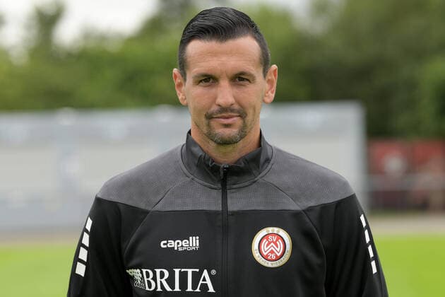 15.07.2021, xjhx, Fussball 3.Liga, SV Wehen Wiesbaden Porträt - Porträttermin 2021 2022 emspor, v.l. Torwarttrainer Marjan Petkovic (SV Wehen Wiesbaden) (DFL DFB REGULATIONS PROHIBIT ANY USE OF PHOTOGRAPHS as IMAGE SEQUENCES and or QUASI-VIDEO) Wehen